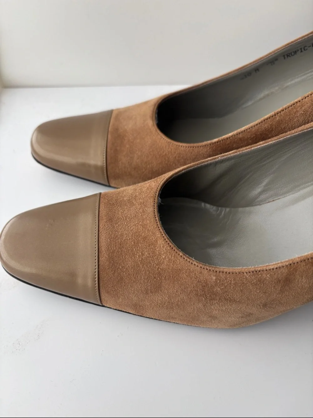 Bally Vintage Women's Tan Suede Flats with Leather Cap-Toe Size 10
